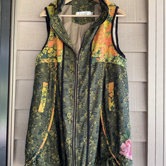 Myyou tunic vest zip up front embroidered flowers. Original with zip hood - Picture 1 of 10